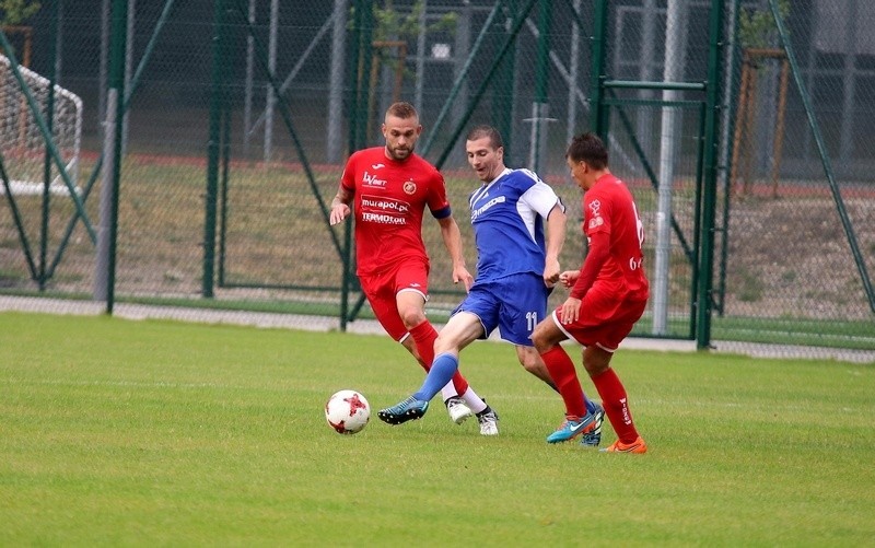 Resovia - Widzew Łódź. Sobotni pojedynek  beniaminków drugiej ligi