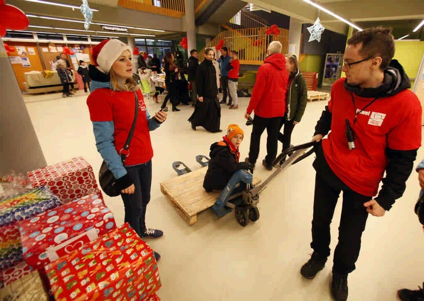 Katowice: Zobaczcie, jak przebiegał finał Szlachetnej Paczki [ZDJĘCIA]