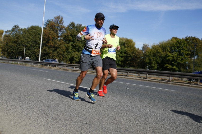 Uczestnicy Maratonu Warszawskiego 2018. Więcej zdjęć...