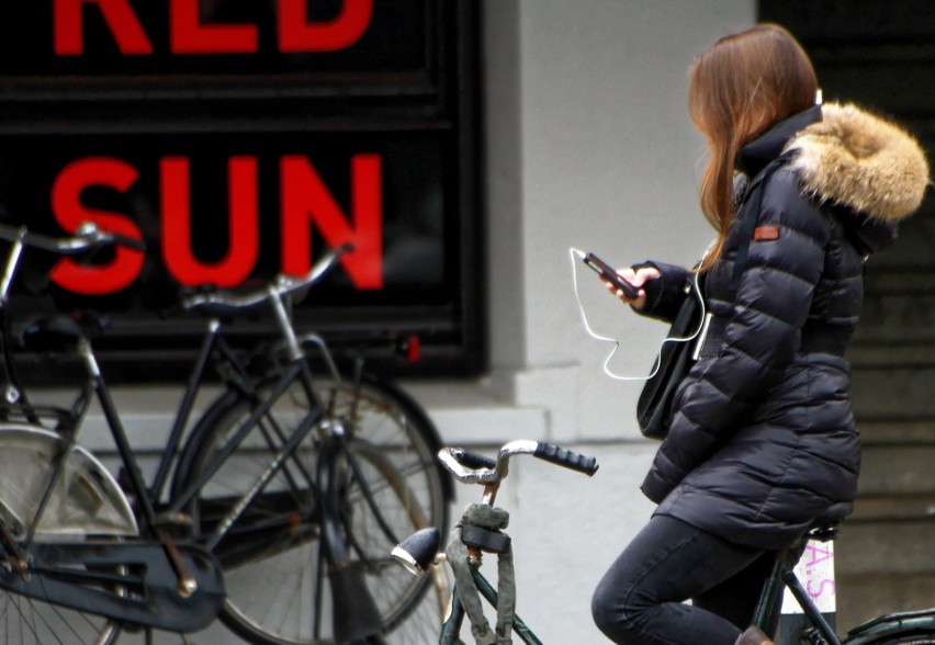 Nawet jeśli traktujemy telefon nie jako rozrywkę a bardziej...