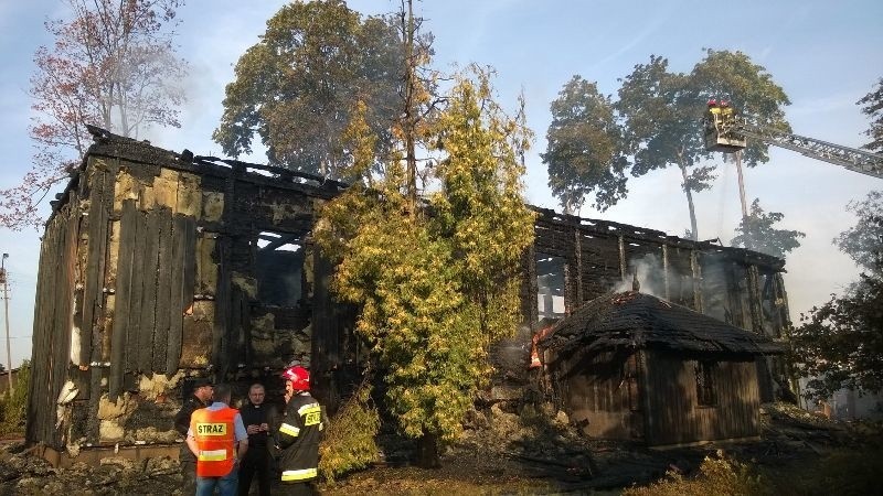 Pożar w Mileszkach. Doszczętnie spłonął zabytkowy kościół św. Doroty [ZDJĘCIA, FILM]