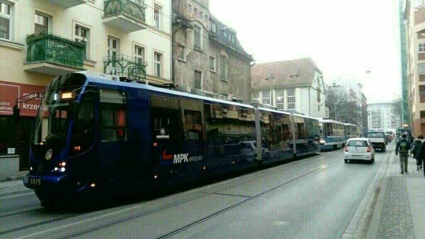 Awaria zasilania na Jedności Narodowej. Nie jeżdżą tramwaje