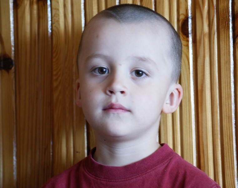 56. Antoś Staniszewski ma 4 lata. Mieszka w Ostrołęce. Lubi...