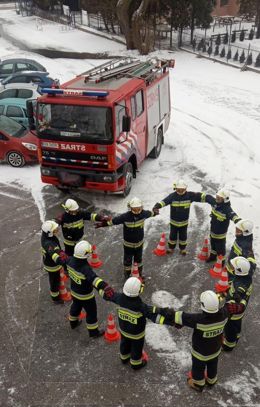 Strażacy z OSP Kaszów działają prężnie, jeżdżą na akcje, a w...