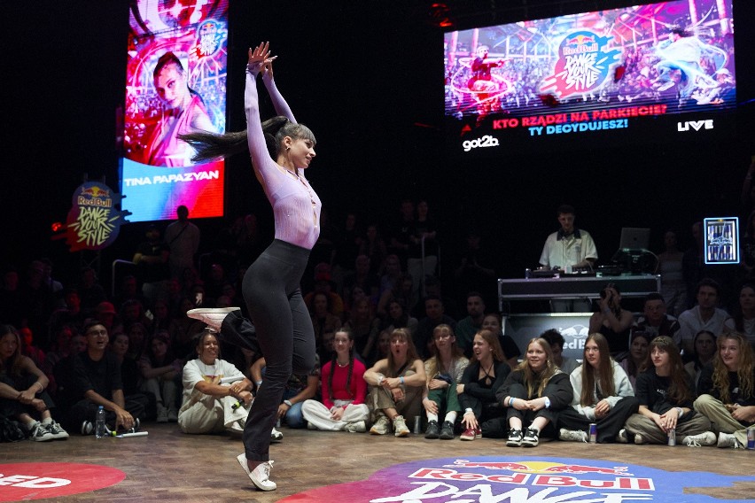 Tancerka Tina podczas finału Red Bull Dance Your Style