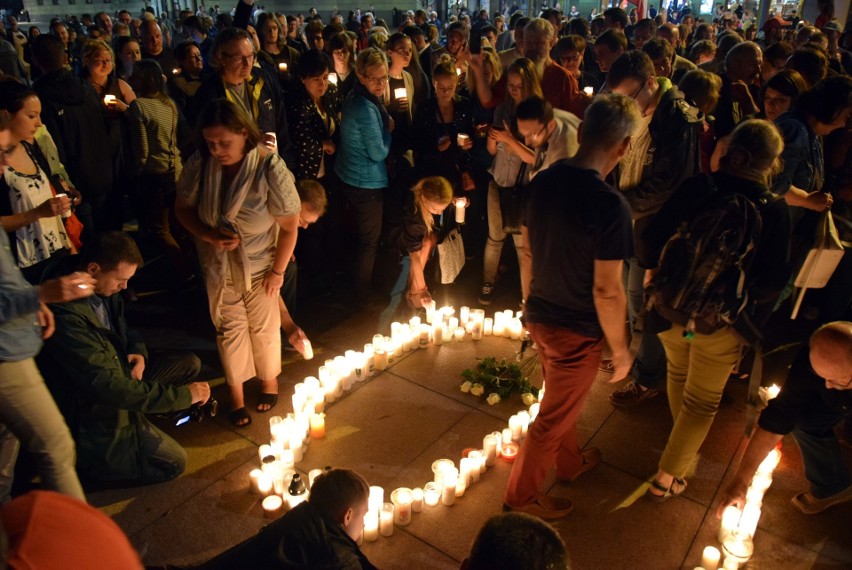 Kolejny "Łańcuch światła" w Lublinie. Protestowało około tysiąca osób [ZDJĘCIA]