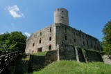 Odkryj Zamek Lipowiec w Babicach na nowo. Średniowieczna twierdza została otwarta dla turystów. Zobacz zdjęcia i wideo