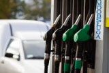 Podczas długiego weekendu ceny paliw mogą spaść