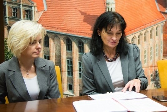 Magdalena Flisykowska (z prawej) z końcem stycznia odchodzi ze stanowiska skarbnika Torunia. Zastąpić ją ma Aneta Pietrzak