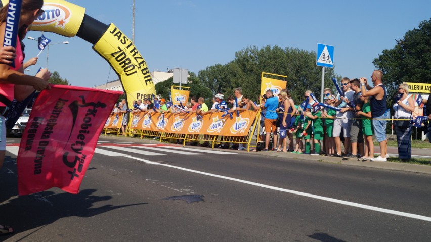 Tour de Pologne 2017 w Jastrzębiu. Kolarze mkną przed siebie