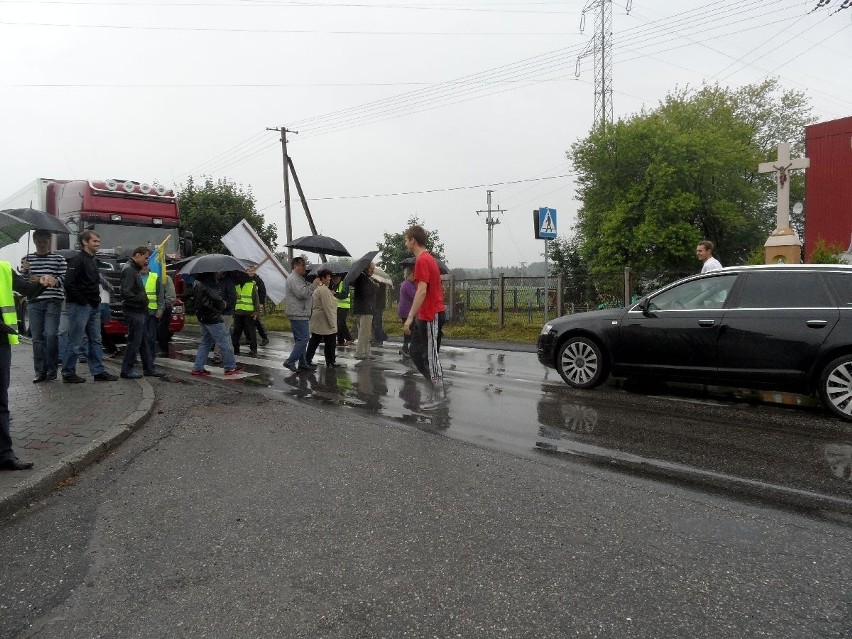 Mieszkańcy Świerklan blokowali drogę! [ZDJĘCIA]