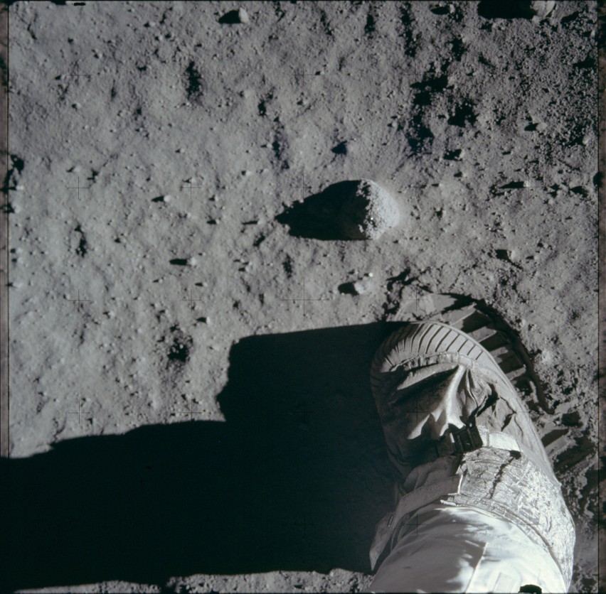 53 lata temu człowiek postawił stopę na Księżycu. Niezwykłe zdjęcia z misji Apollo 11 