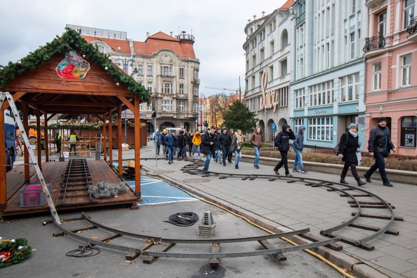 W Bydgoszczy trwają intensywne przygotowania do świąt. Na...