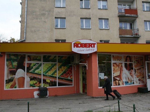 W lipcu otwarto przy ulicy Toporowskiego trzeci w Kielcach sklep sieci „Robert”.