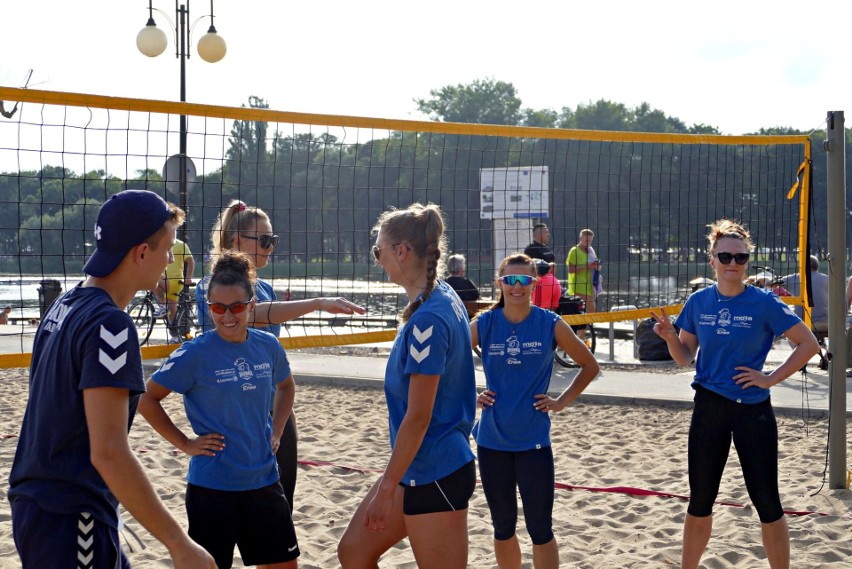 Siatkarki E.Leclerc Moya Radomki Radom trenowały na Borkach, a dziś zagrają na plaży w Warszawie. Zobacz zdjęcia