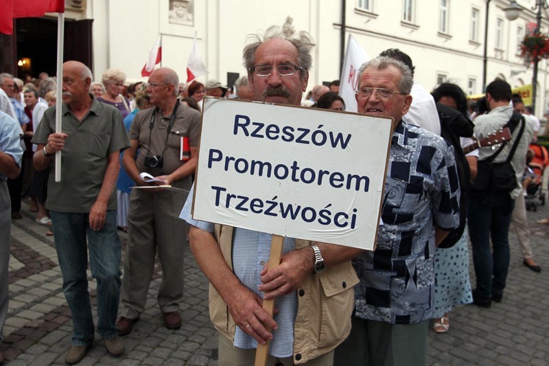 My Polacy, nie pijacy! Ulicami Rzeszowa przeszedł Marsz Trzeźwości