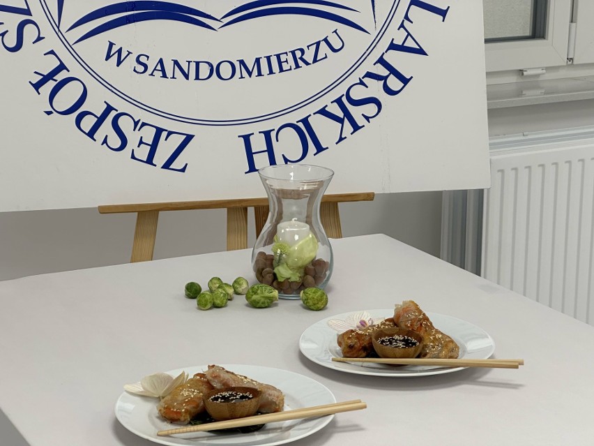 Kulinarne cuda z kapusty w Sandomierzu. W „Marmoladzie” gotowała młodzież ze szkół gastronomicznych z regionu. Co przygotowano? Zobaczcie! 