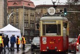 Linia nr 38 jeździ po Piekarskiej w Bytomiu od 38 lat! Ależ to były urodziny: balony i tort WIDEO + ZDJĘCIA