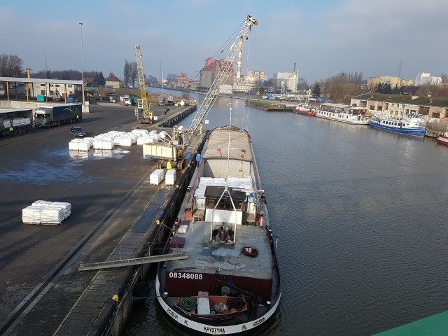 Port w Elblągu wymaga modernizacji, by wykorzystać w pełni możliwości, jakie zapewni kanał żeglugowy przez Mierzeję Wiślaną