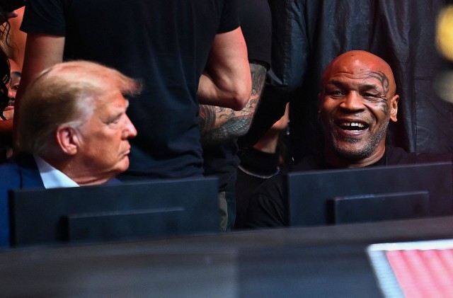 Żelazny Mike oglądał zmagania UFC 287 na Florydzie w towarzystwie mającego swoje problemy prezydenta Donalda Trumpa