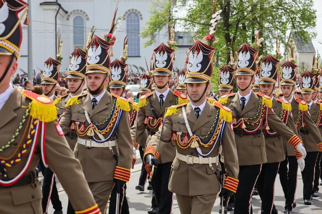 Liczba oddziałów Turków na tegorocznej paradzie Straży Grobowych oraz widowni, świadczy o popularności kultywowania tej pięknej zrodzonej na Podkarpaciu tradycji