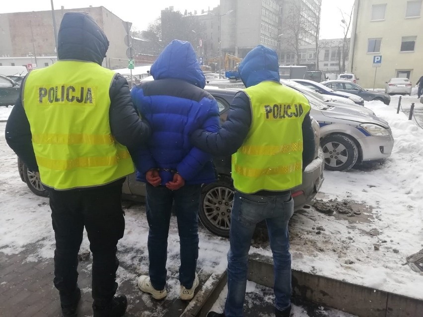 Policja zatrzymała sprawcę i jego dwóch współpracowników....