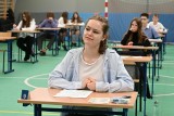 Egzamin ósmoklasisty z matematyki w regionie. Zobaczcie relacje z Kielc i powiatów