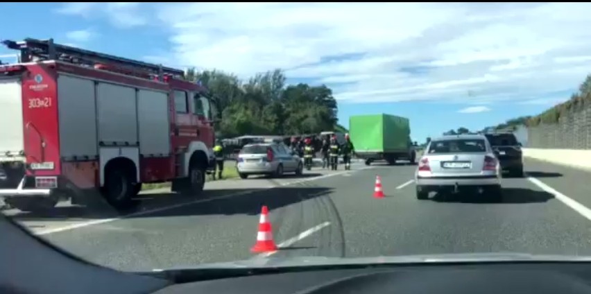 Kraków. Przewrócony tir zablokował A4, kilkugodzinne utrudnienia