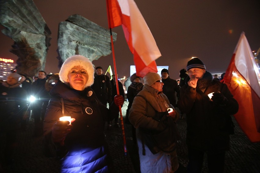 Demonstracja przeciw PiS w Katowicach 13 grudnia 2016