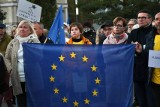 „Zostaję w Unii Europejskiej". Tak wyglądał protest w Pile [ZDJĘCIA]