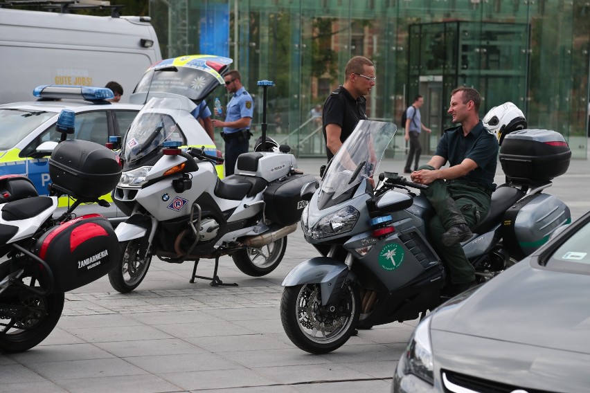 Święto Policji na pl. Wolności [ZDJĘCIA]