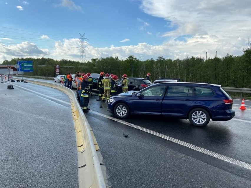 Karambol na autostradzie A4 w Mysłowicach. Korek sięga już...