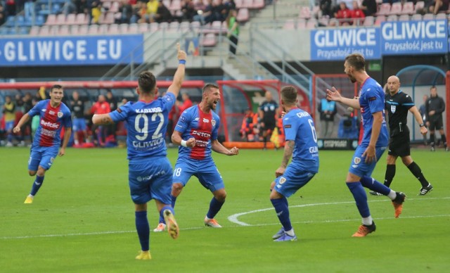 Wilczek pożarł Stal. Zwycięski hat-trick dla Piasta