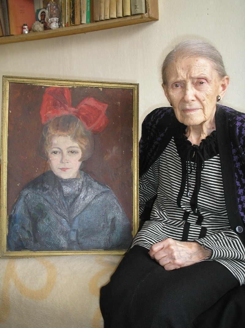 Pani Halina, gdy miała osiem lat i 91 lat później.