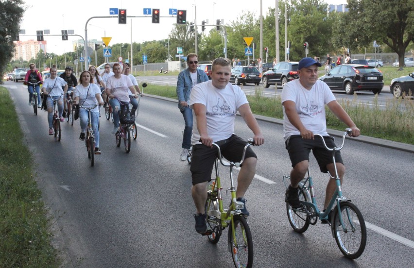 Radom. Kameralne Lato 2017. Parada i piknik filmowy na rozpoczęcie festiwalu 