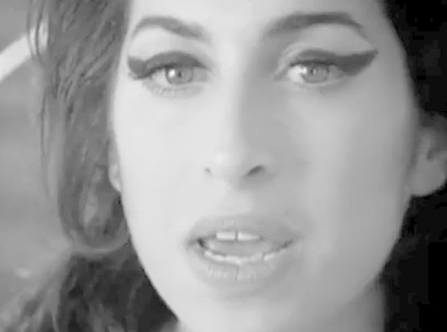 Amy Winehouse nie żyje.