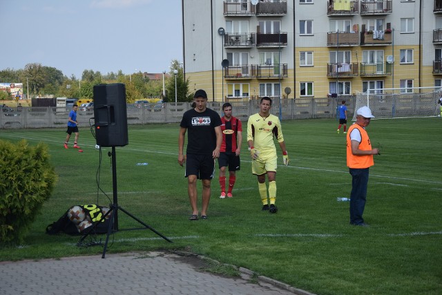 Mariusz Moskwa (z lewej) w rundzie jesiennej nie grał z powodu kontuzji. Wiosną już zagra.