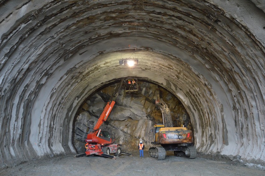 Tak drążą tunel pod Luboniem Małym [ZDJĘCIA, WIDEO]