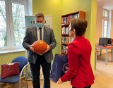 Minister Czarnek z wizytą w Lubuskiem. Odwiedził kilka szkół, uczelnię i ośrodek wychowawczy