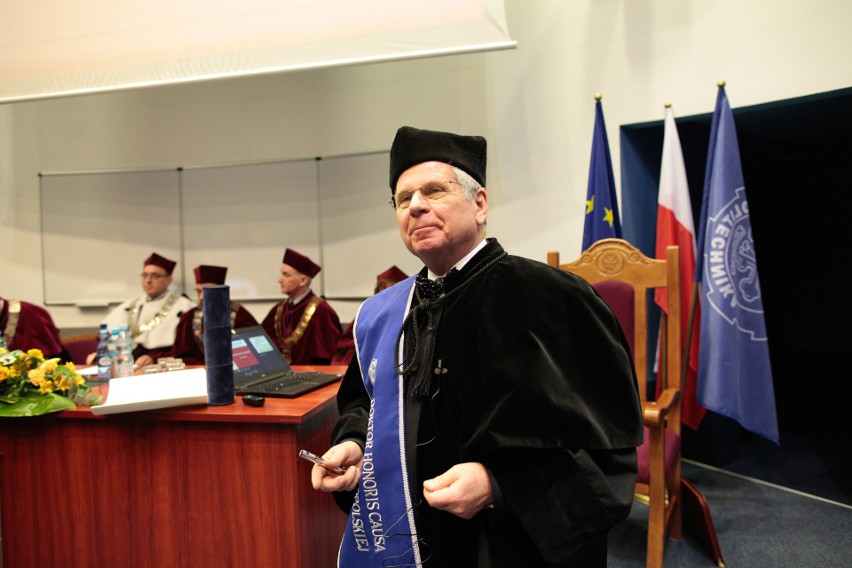 Prof. Janusz Mroczka został doktorem honoris causa...