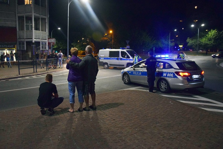 Wypadek w Stargardzie: Masakra na Wyszyńskiego. 18-latek wjechał BMW w widzów nielegalnego driftu [ZDJĘCIA, WIDEO]