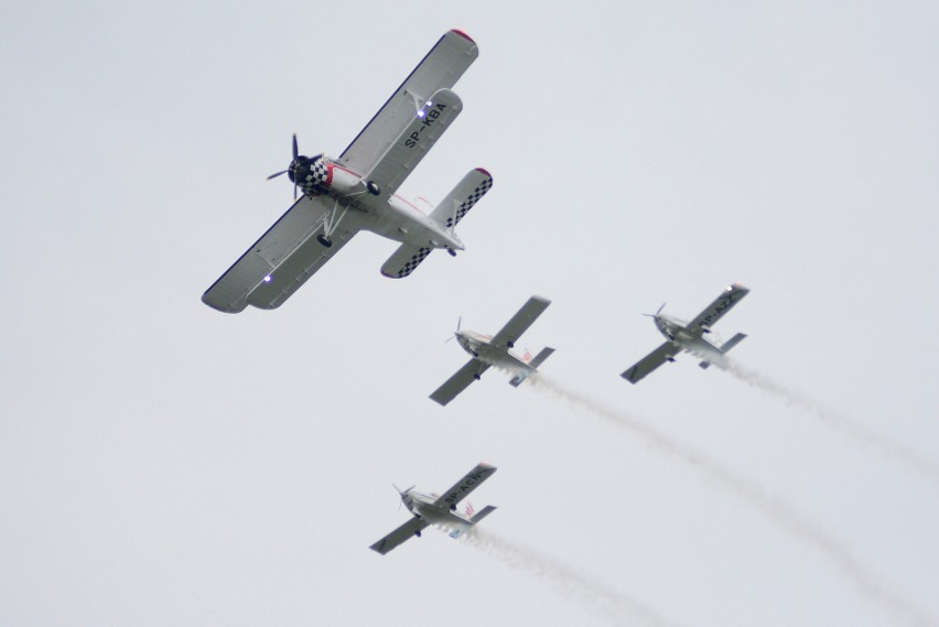 Niedziela drugim dniem pokazów lotniczych Air Show 2018 w...