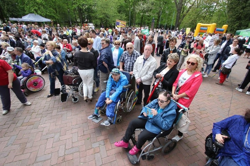Niepełnosprawni intelektualnie świętowali w Kielcach [WIDEO, ZDJĘCIA]