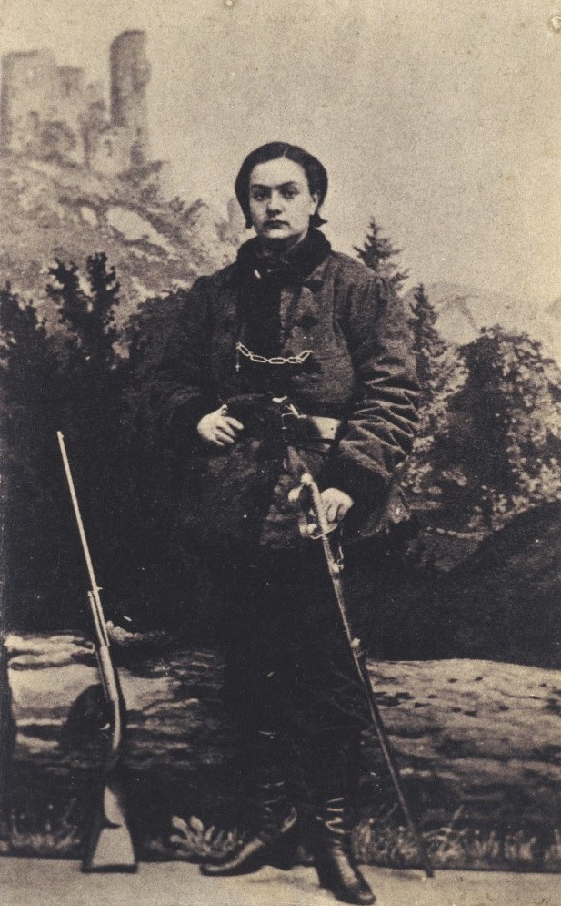 Anna Henryka Pustowojtówna używała w Powstaniu Styczniowym pseudonimu Michał Smok (1838-1881)