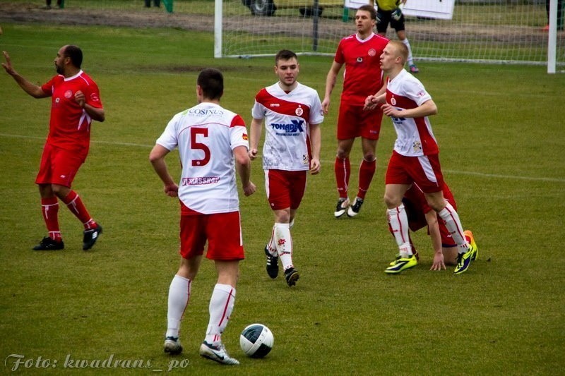 Łódzki Klub Sportowy pokonał Jutrzenkę Warta 3:0 po golach...