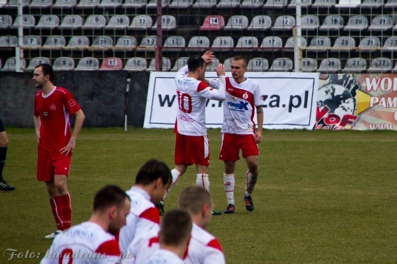 Łódzki Klub Sportowy pokonał Jutrzenkę Warta 3:0 po golach...