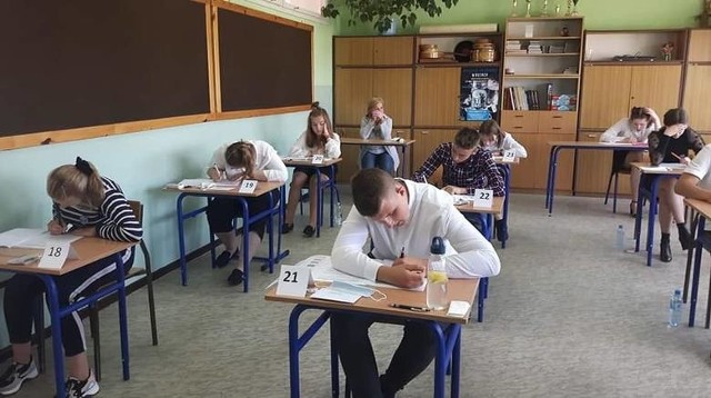 Egzamin uczniów ósmych klas w gminie Miastko