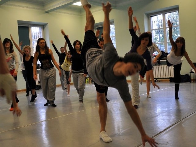 Na warsztaty taneczne do Kielc przyjeżdżają uczniowie i nauczyciele z zagranicy.