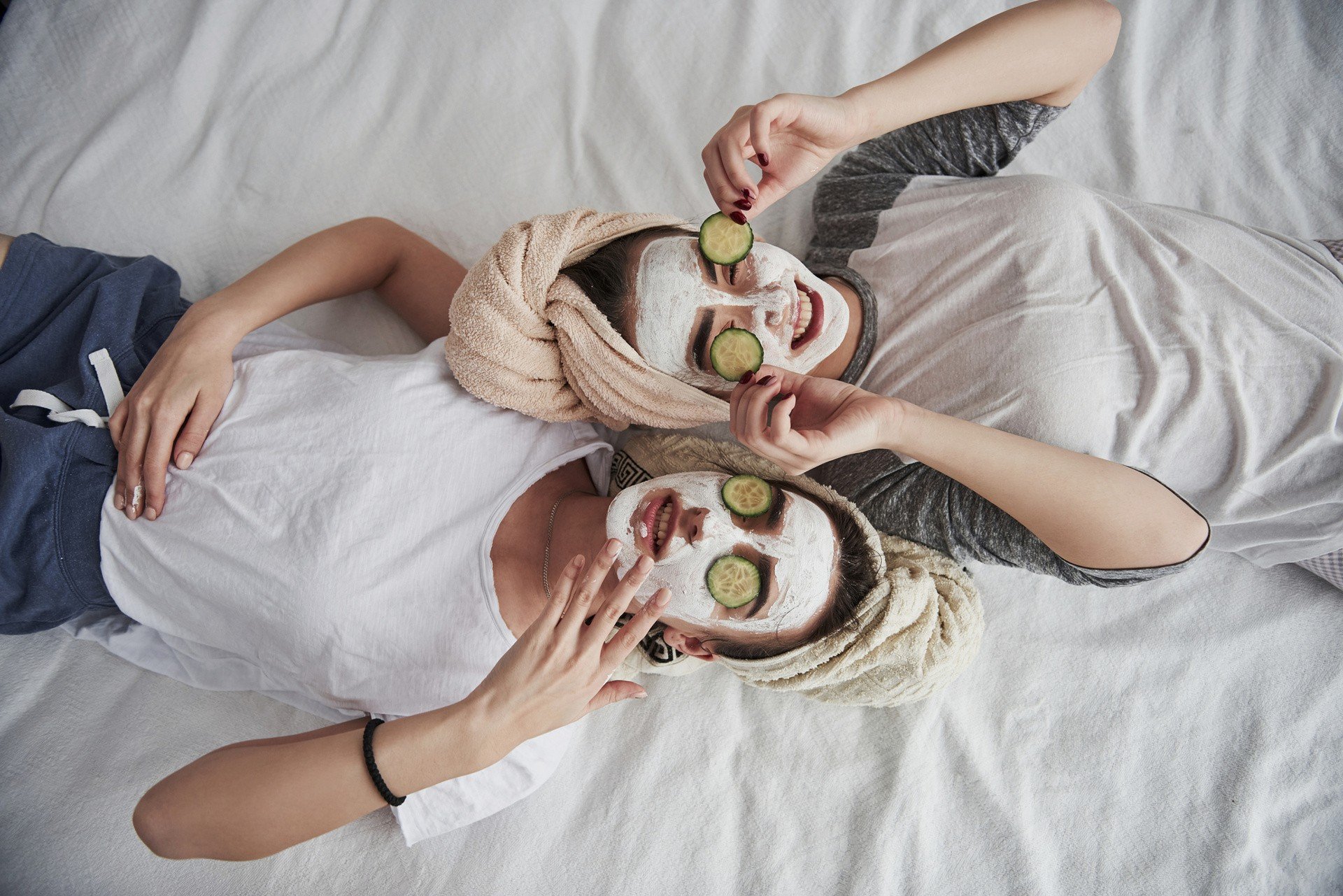 Domowe maseczki na twarz: rodzaje i właściwości. Po jakie produkty warto  sięgnąć? Przepisy na domowe maseczki na twarz dla każdego typu cery |  Strona Zdrowia