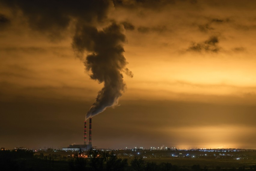 Choć w Polsce ograniczono emisję zanieczyszczeń...